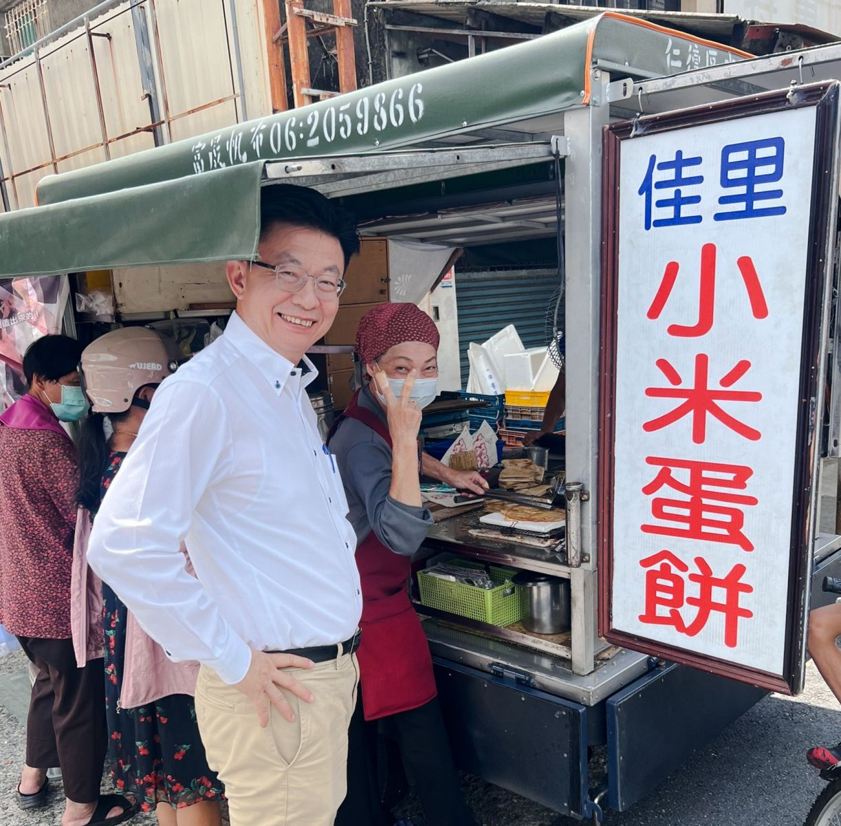 郭國文自詡是美食老饕，掌握街頭巷弄好滋味。郭國文提供