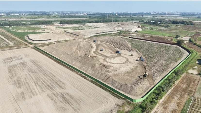水利署第五河川分署因應去年凱米颱風造成八掌溪大量土砂淤積，疏濬並協調台糖菁寮農場暫置土方。五河分署提供