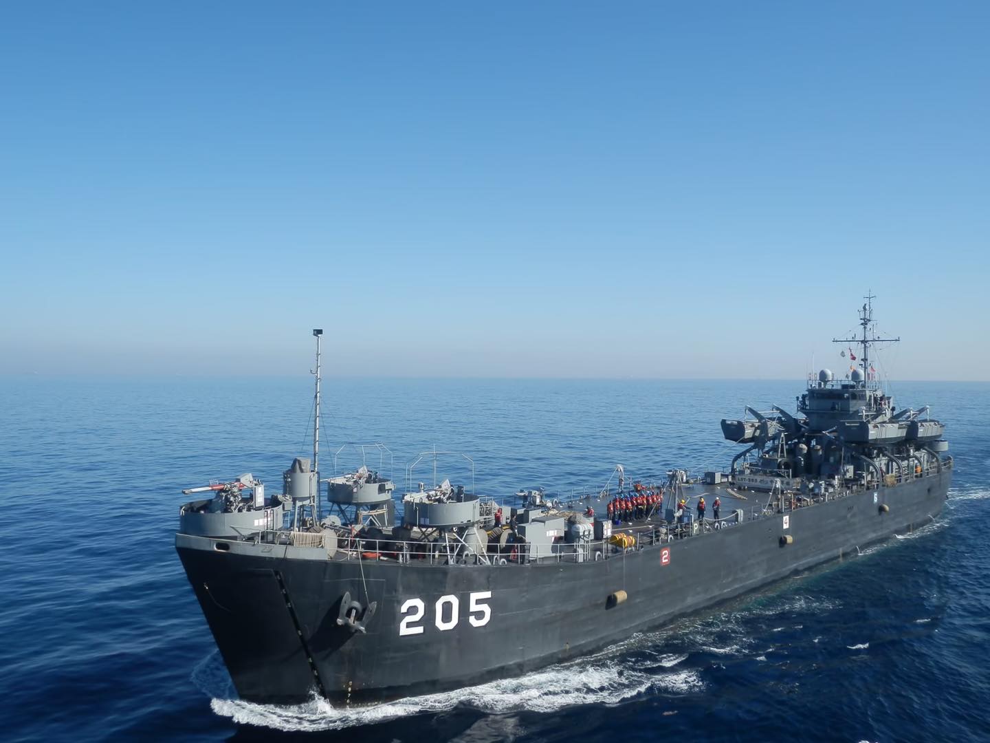 中海級戰車登陸艦(LST-205)中建軍艦。翻攝海軍臉