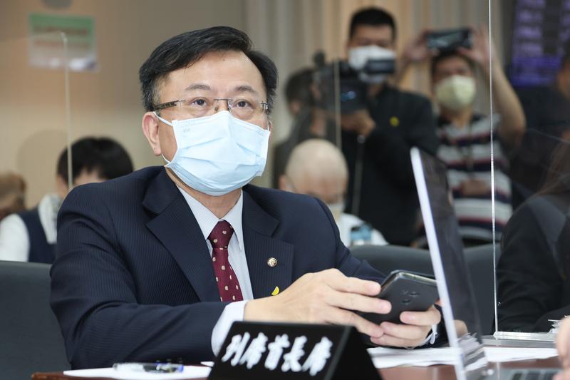 NCC主委陳耀祥表示，NCC委員會上午已經駁回系統業者申請把55頻位TVBS新聞台移頻一案。中央社