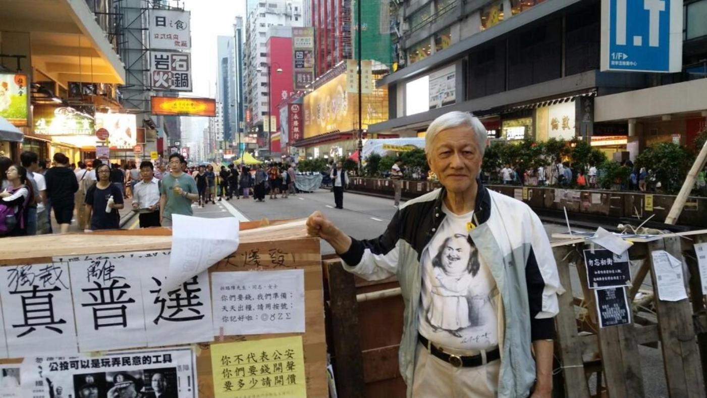 香港知名作家李怡長年關注香港政局變化，關懷年輕人未來。  翻攝李怡臉書