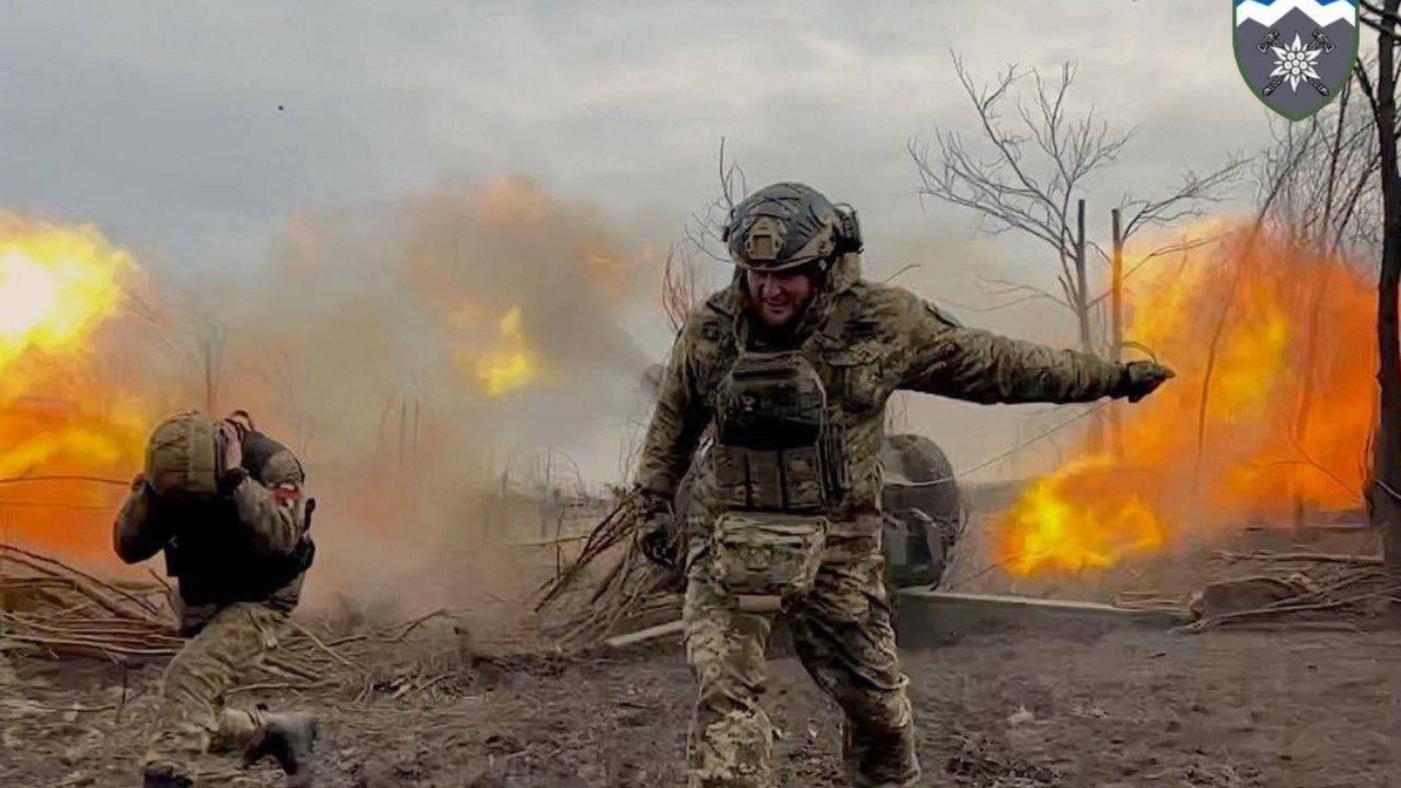 俄烏戰爭打10個月，俄軍2023年恐再度發動新攻勢。 圖為烏克蘭軍人。 翻攝@DefenceU推特