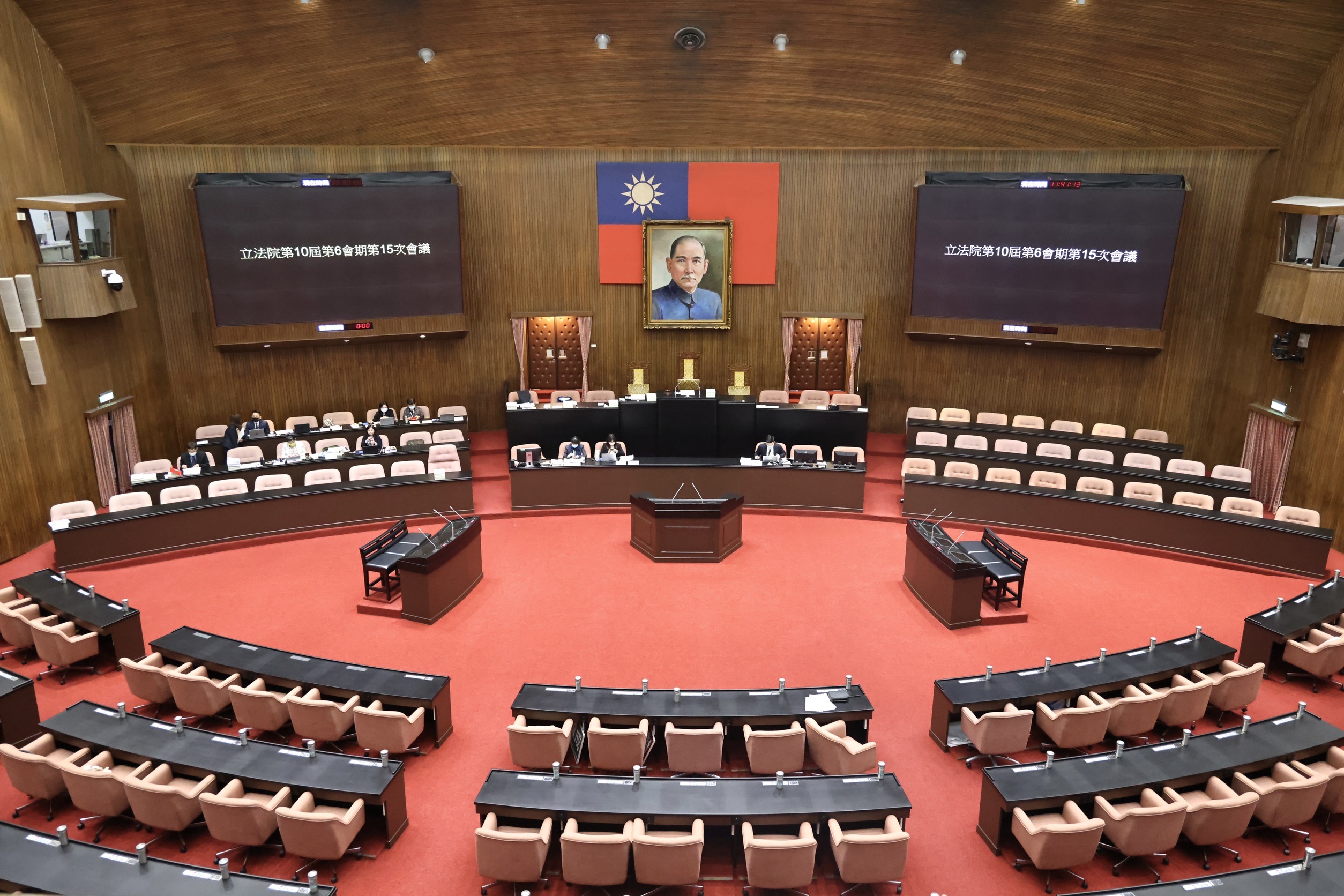 立法院再度延會至19日 力拚過年前完成發現金法源依據