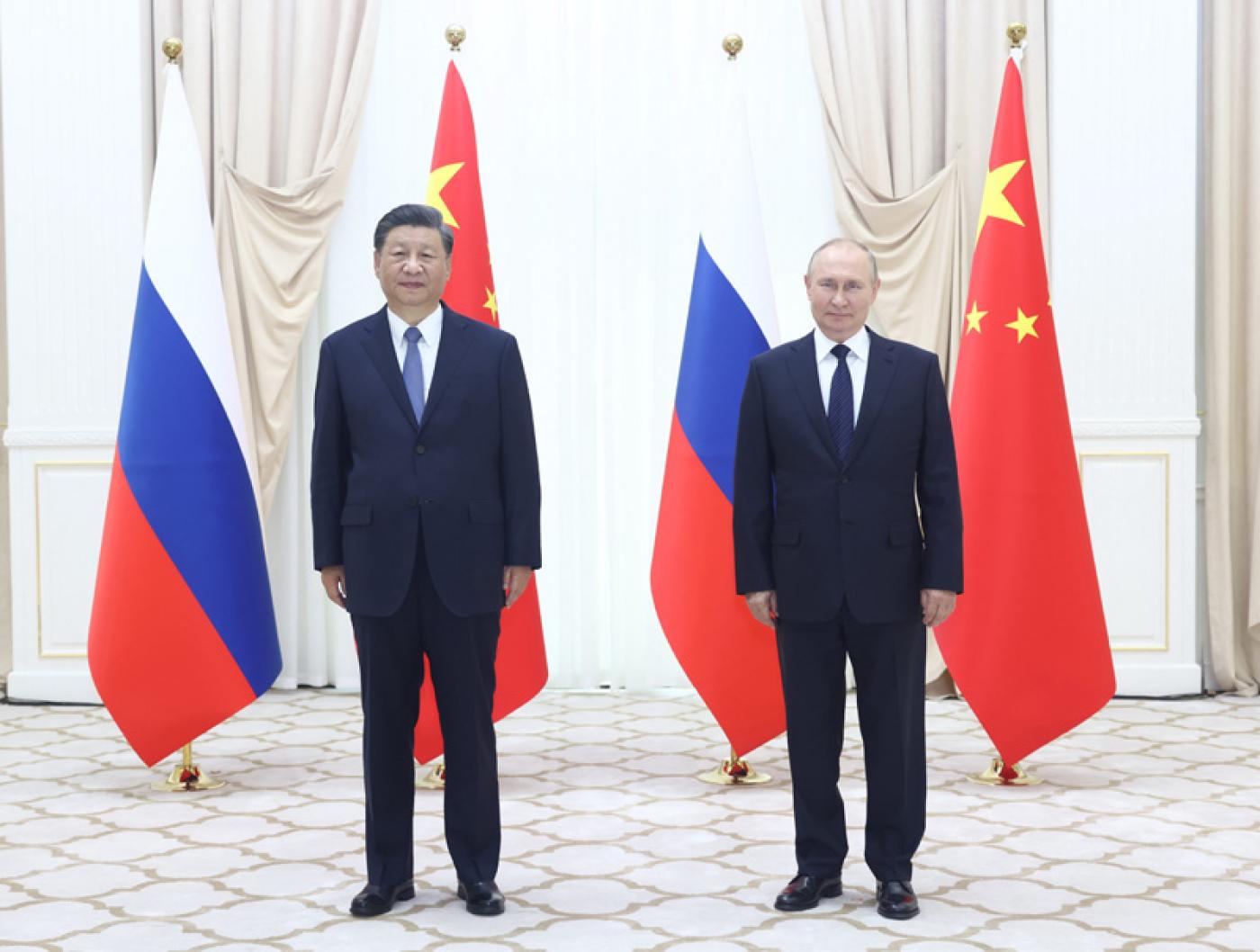 華爾街日報報導，中國國家主席習近平計畫訪問俄羅斯，和總統普丁會面，圖為去年9月兩人在烏茲別克會面時會談。翻攝中華人民共和國中央人民政府網站