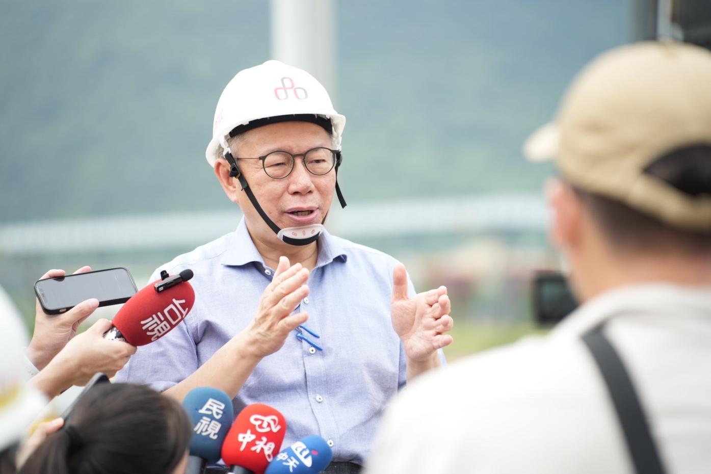 台灣民眾黨總統參選人柯文哲到花蓮參訪。台灣民眾黨提供