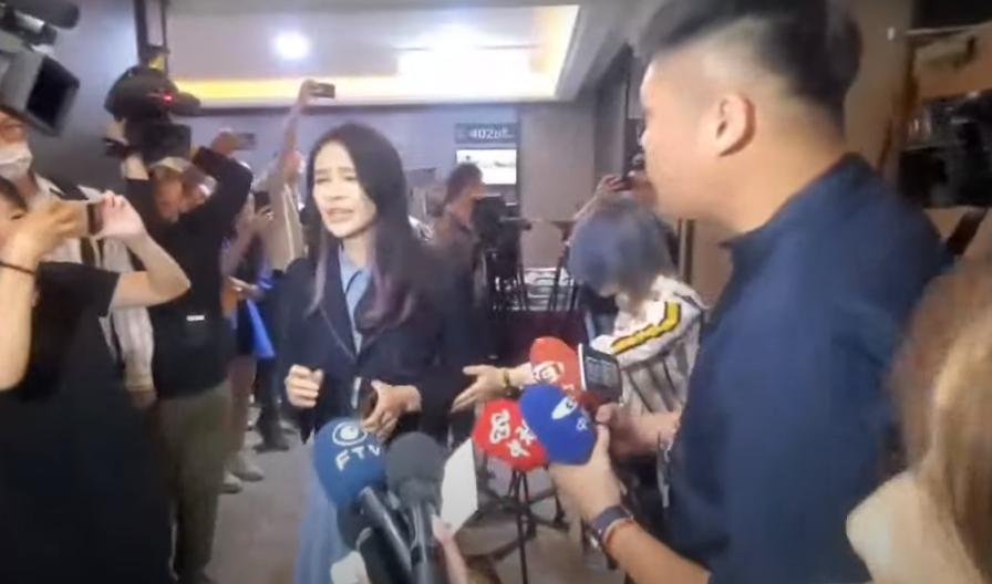 「為什麼推我！」賴品妤和媒體爆衝突　控中天記者跟蹤、騷擾