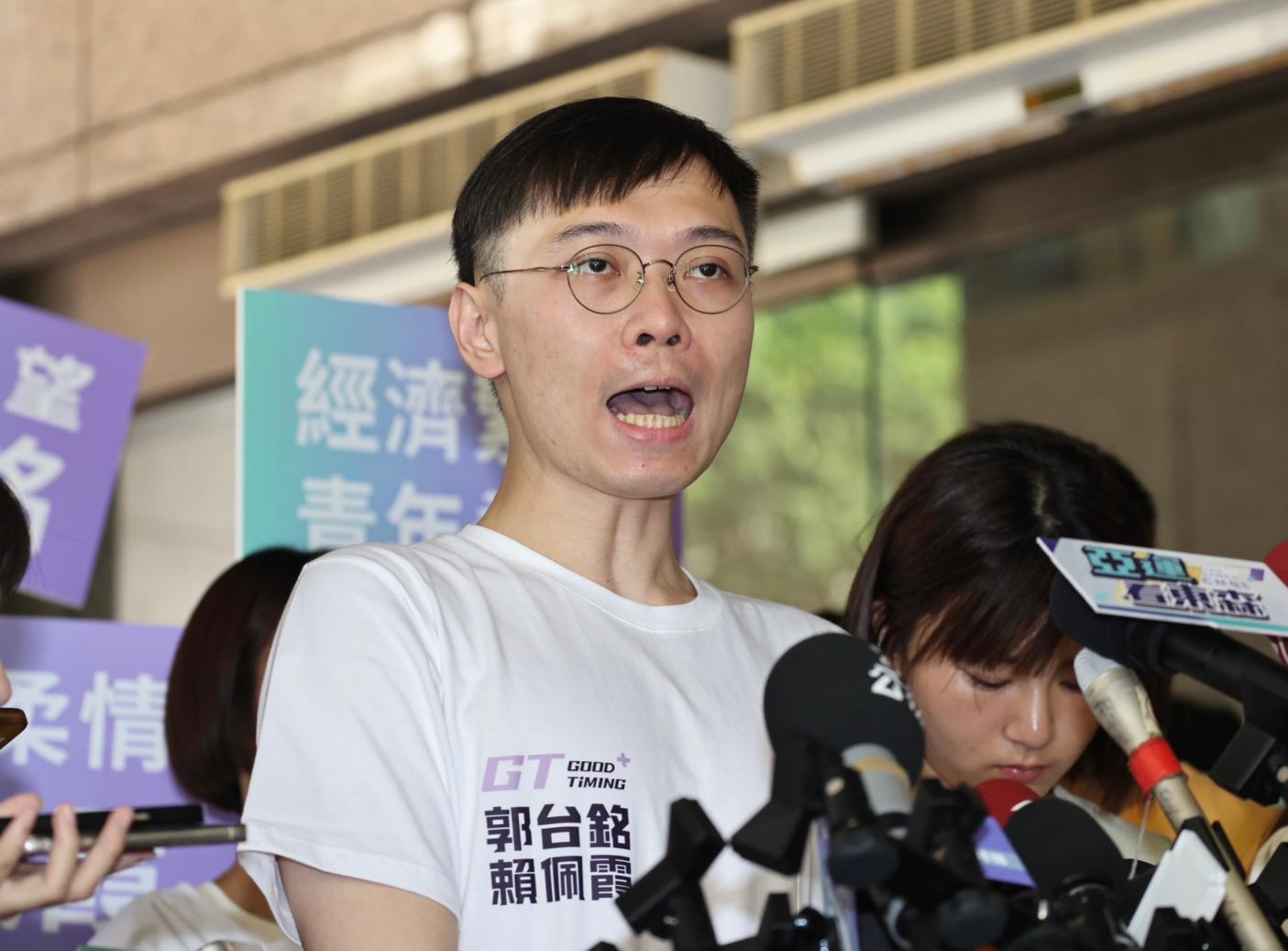 陳學聖質疑賴佩霞學歷爭議，郭辦發言人黃士修批勿成為整合的破壞者。林啟弘攝