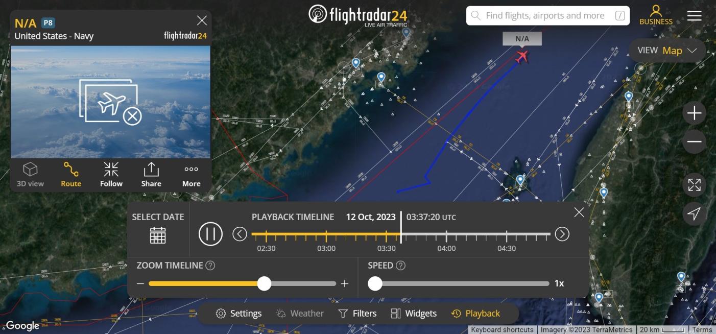 美軍機12日穿越台灣海峽, 以航跡顯示的方式畫「中線」。TaiwanADIZ粉專提供