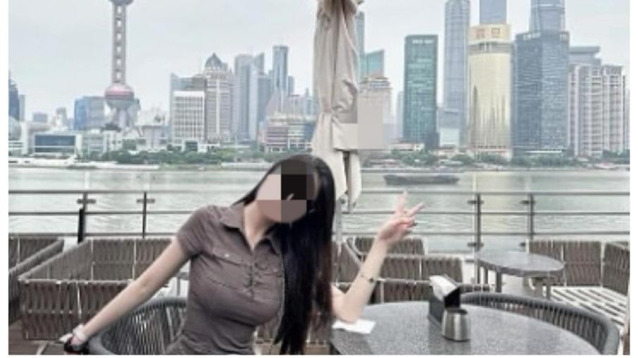 同框高雄議員李柏毅女網紅被起底在上海拍照　身分受質疑