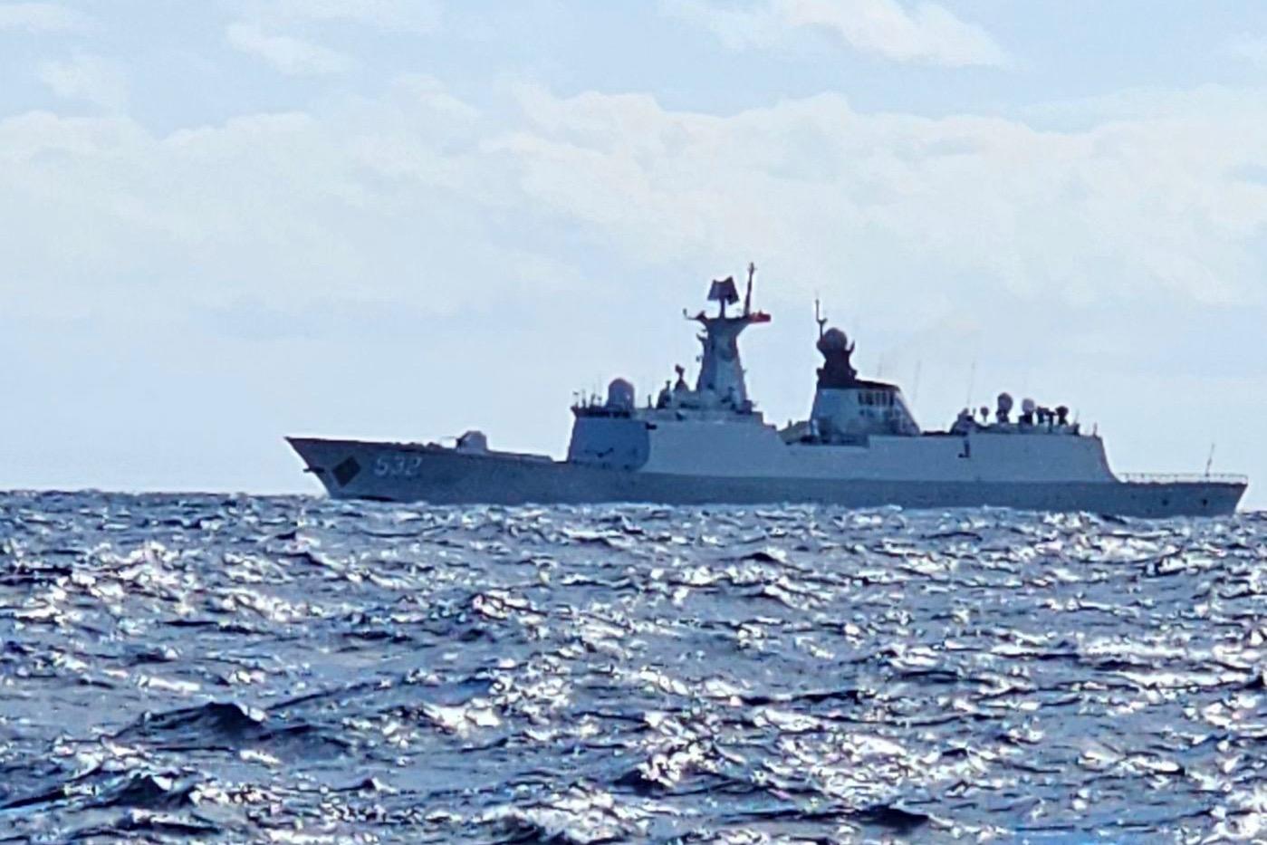 中共解放軍派出3艘軍艦在我烏石鼻海域警巡。TaiwanADIZ粉專提供