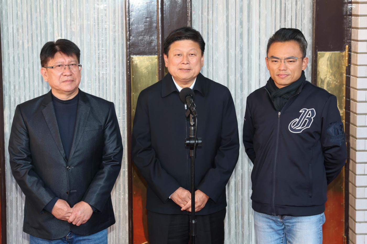 傅崐萁（中）、洪孟楷（右）、林思銘（左）將出任國民黨黨團三長。中央社