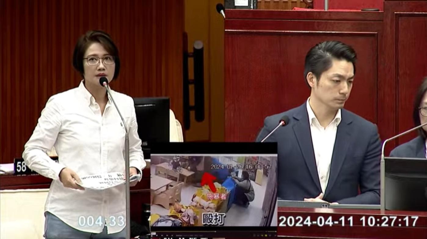 林延鳳爆料北投「評鑑甲級」托嬰中心集體虐嬰。翻攝台北市議會直播