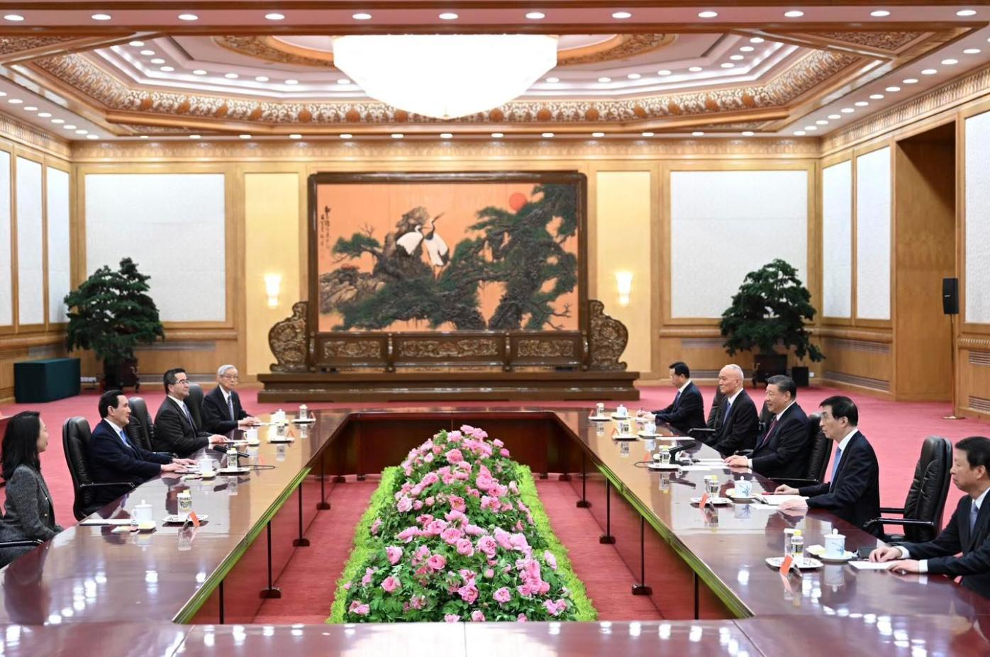 馬英九10日率團於北京人民大會堂與習近平會晤。翻攝馬英九臉書