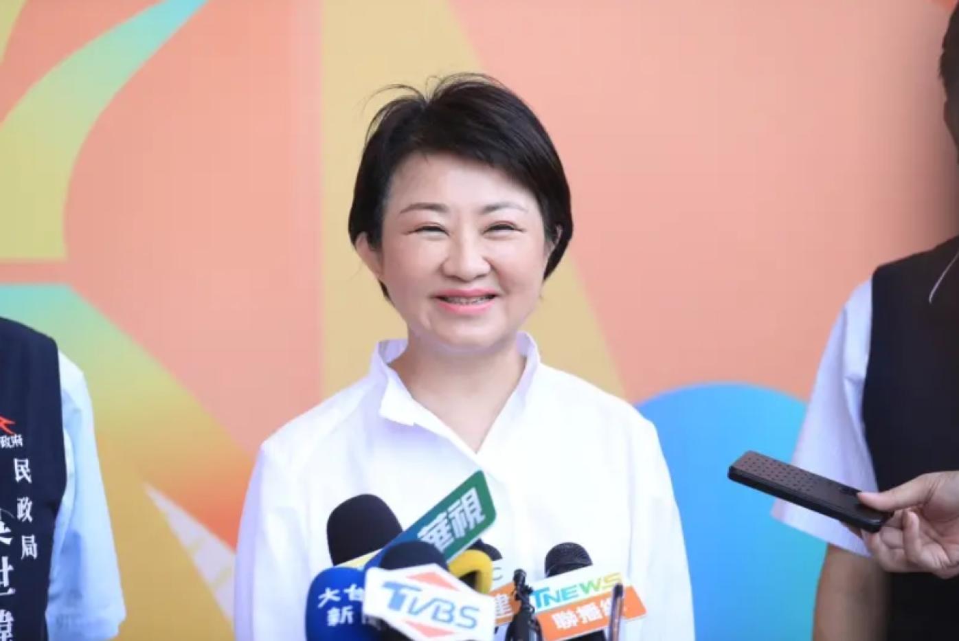 盧秀燕被問到柯文哲預測她與韓國瑜是國民黨2028總統人選，笑著說「謝謝柯主席抬愛」。台中市政府提供