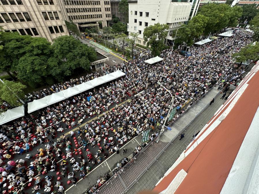 524民團再上街！衝10萬人圍立院　現場人潮照片曝光
