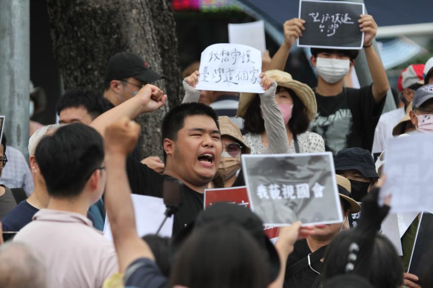 「我藐視國會」全台串聯　人潮湧入台中火車站周邊