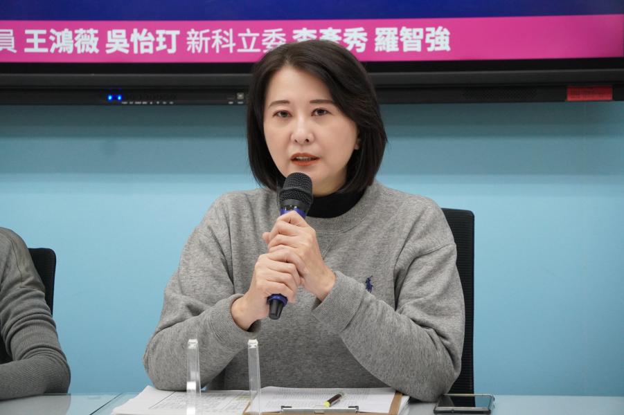 綠委畢典致詞談「青鳥行動」　王鴻薇轟「非首例」：荼毒學子相當可惡
