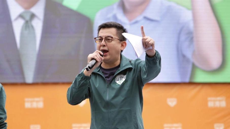 卸下發言人身分！卓冠廷登記參選民進黨中執委　 「以更大的責任為台灣努力」