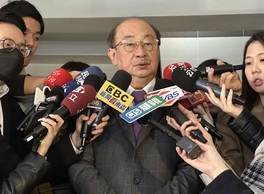 這次被罰了！柯建銘立院內抽菸　北市衛生局裁處2千元