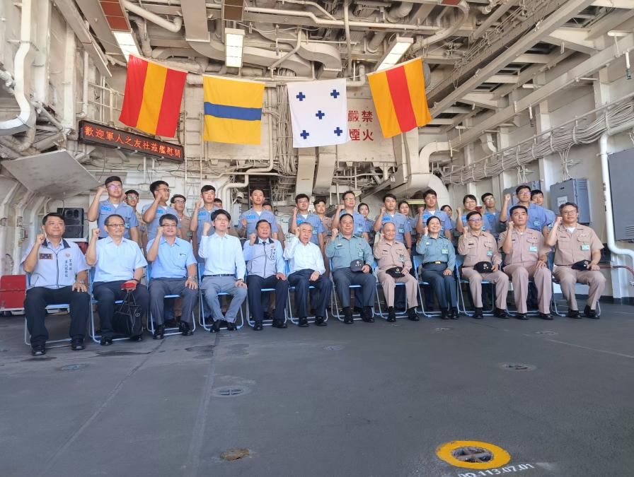 中共山東號航母在台灣東岸演訓　李棟樑慰訪海軍感謝官兵衛戍海疆辛勞