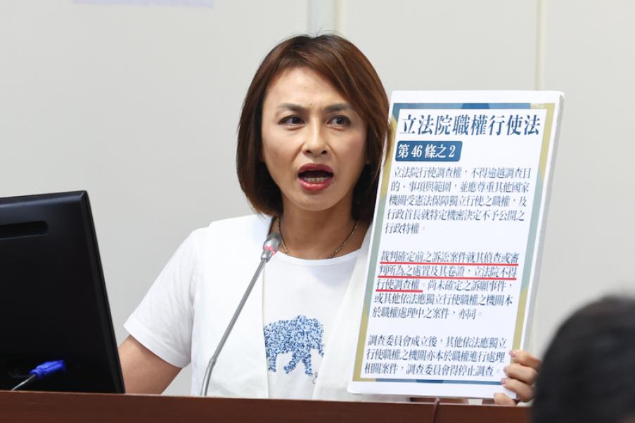 剛被阿扁封「高雄市長大黑馬」！辦公室主任驚爆酒駕　邱議瑩：已在第一時間開除