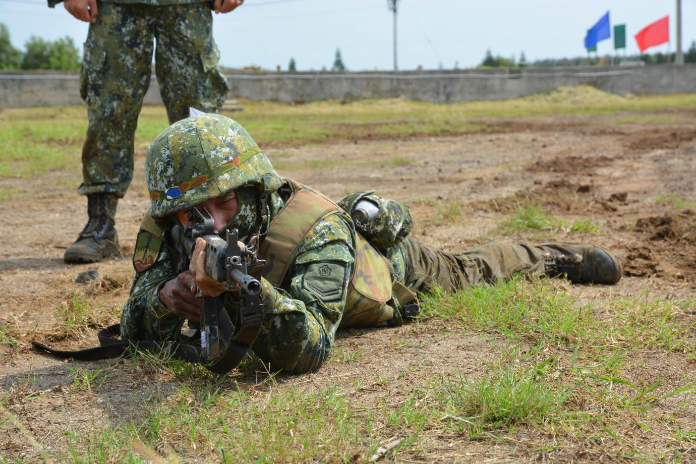 國軍爆械彈管制不確實, 警方在士官口袋發現一發5.56步槍彈。圖為阿兵哥訓練畫面與本案無關。資料照片