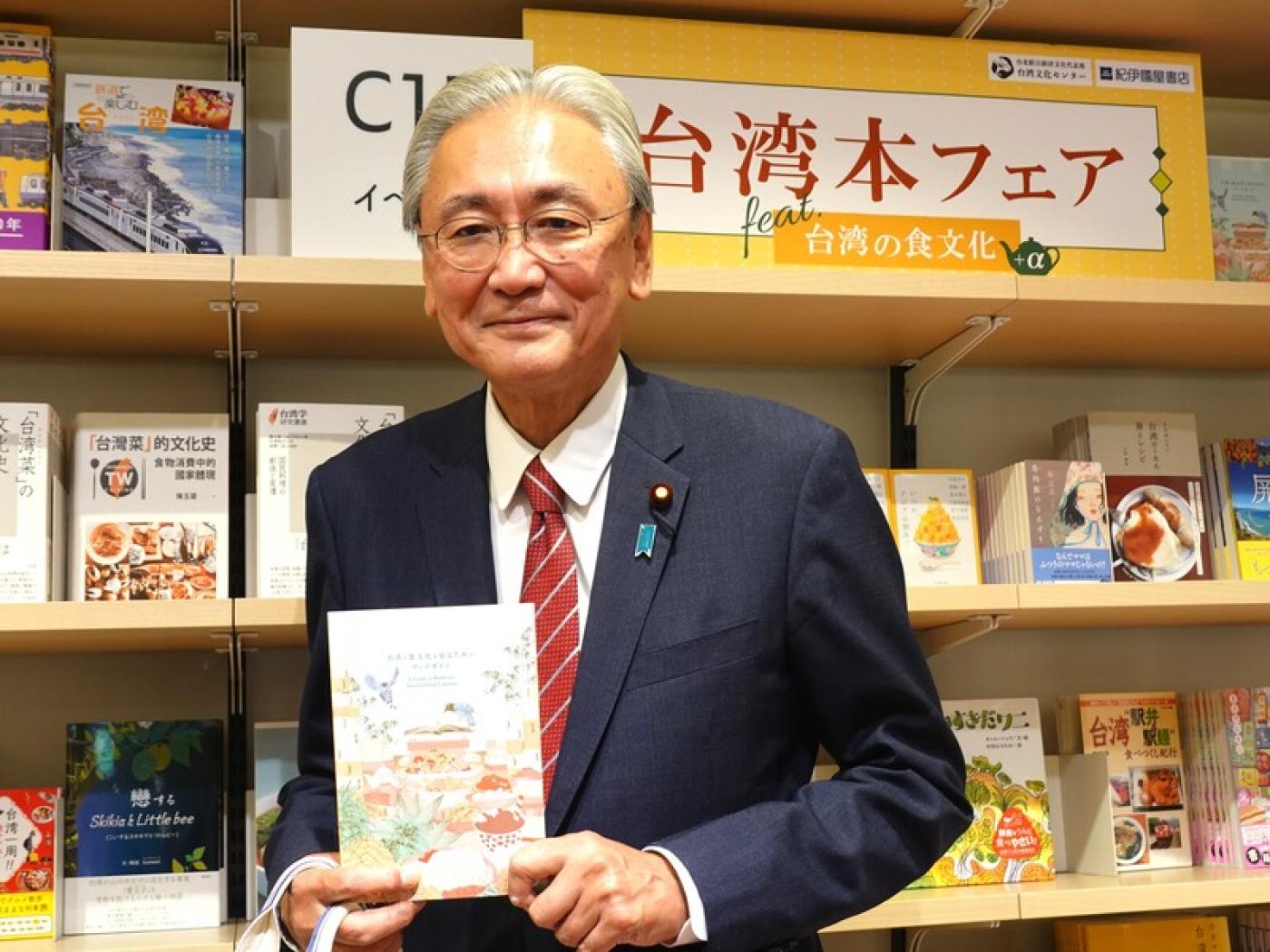 日華懇會長、眾議員古屋圭司表示，因眾議院將解散，所以今年日華懇原本預計來台的國慶祝賀團，改由資深參議員山東昭子率團訪台。