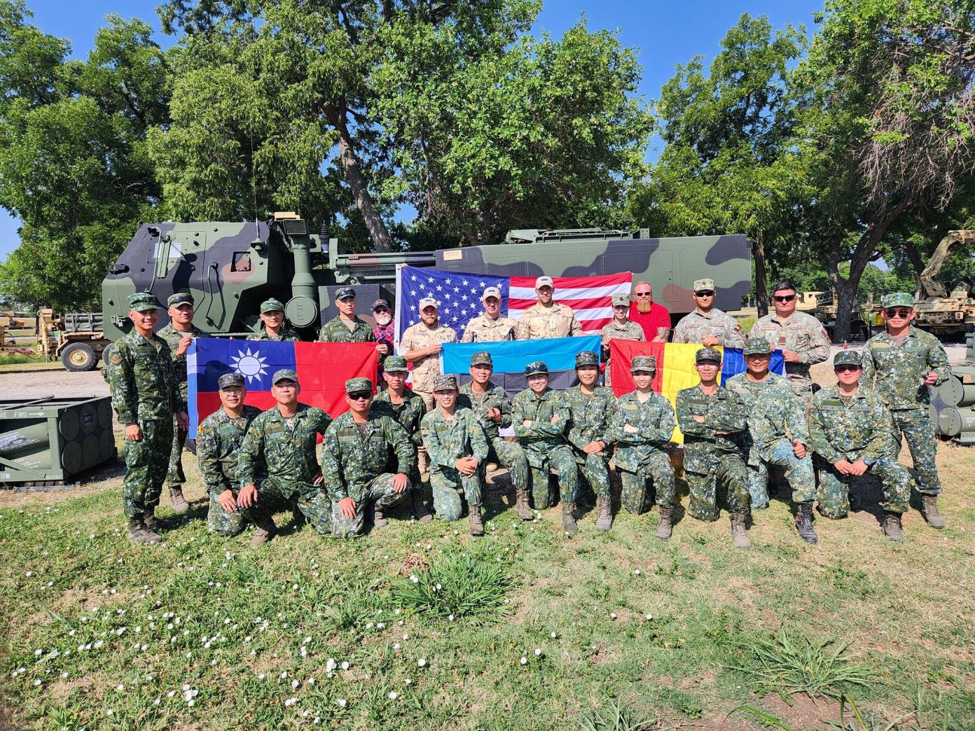 國軍赴美接裝海馬士多管火箭人員全遭美方洩露。翻攝Critz Hall, Fort Sill, OK臉書