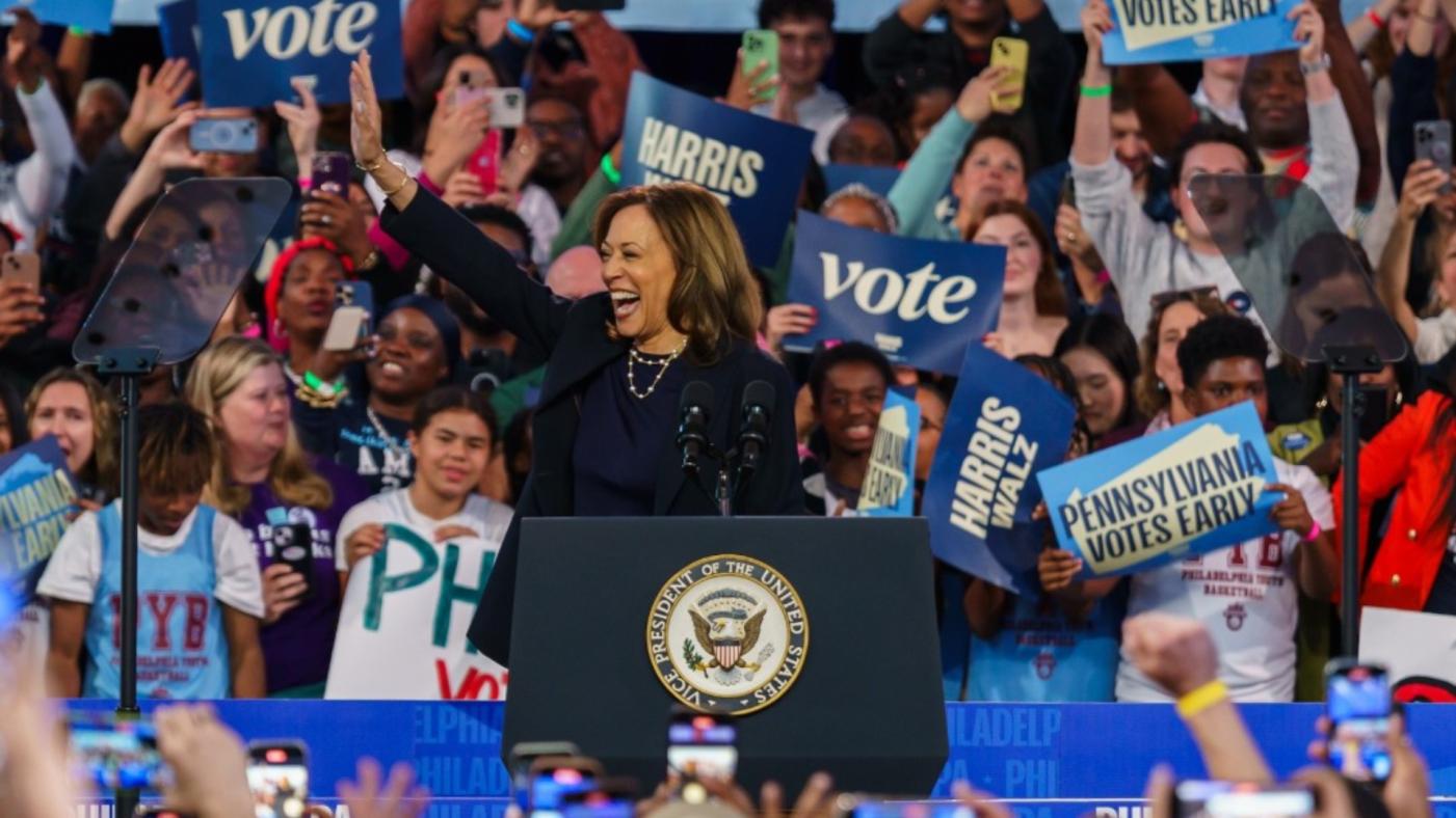 美國職籃NBA超級巨星詹姆斯發文力挺民主黨總統候選人賀錦麗（圖）。翻攝賀錦麗臉書