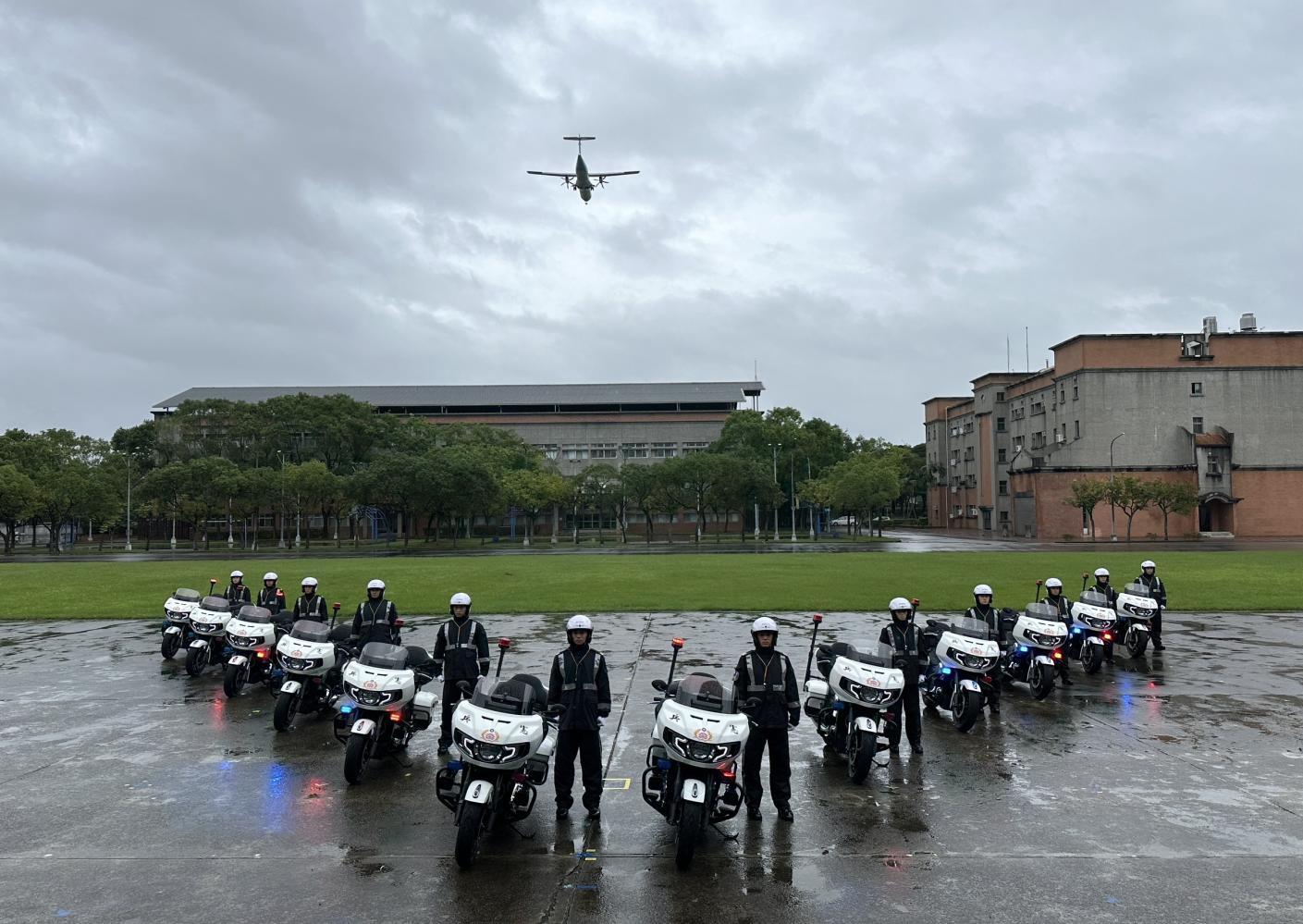 憲兵快速反應連首度秀出「挑戰者」重機接裝成效。林啟弘攝