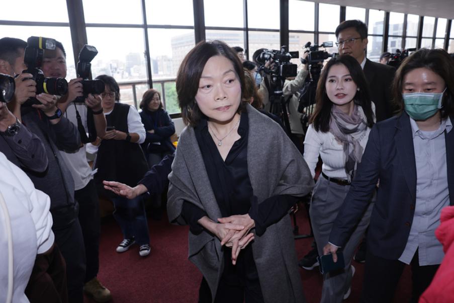 勞動部長何佩珊請辭獲准　卓榮泰指定次長陳明仁代理