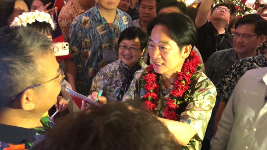 賴清德晚間抵達關島　僑民歡迎高呼「Team Taiwan！」