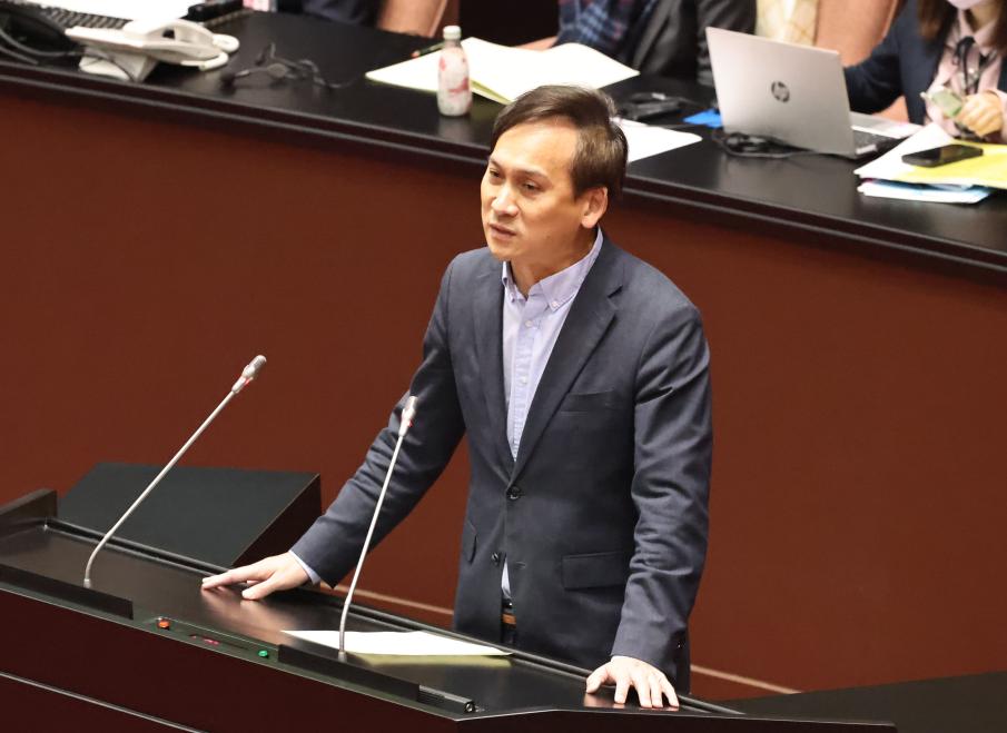 遭爆「雙面人」！警分局長不堪施壓擺3桌道歉　 葉元之駁斥：子虛烏有
