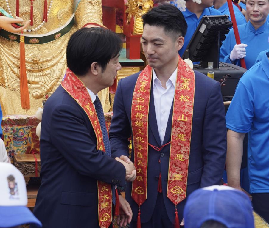蔣萬安提倒閣後首度與賴清德同框　兩人互動曝光