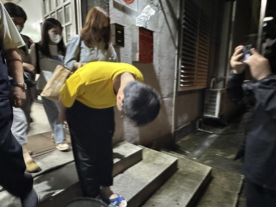 花蓮查水表案鞠躬道歉　明良臻50萬交保裝電子監控