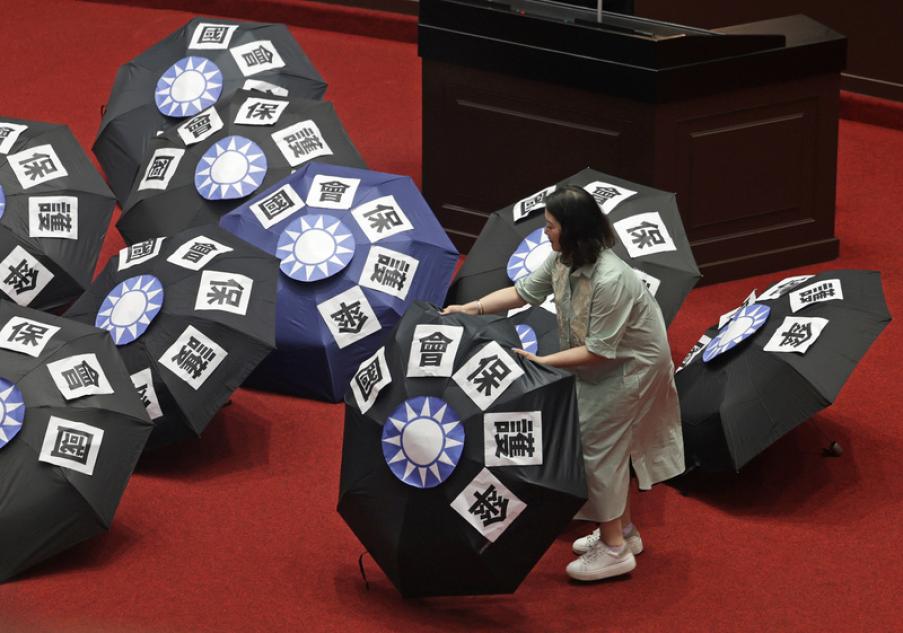 不甩綠營！藍白挾人數優勢通過　立院延長會期至7/31
