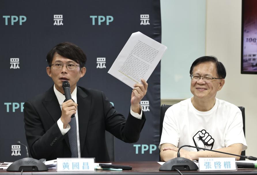 周春米批核三重啟公投成案是犧牲屏東人　黃國昌：她可投反對票
