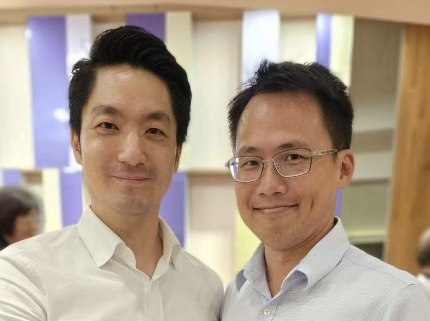 詹嘉文（右）在臉書上與蔣萬安合照，他曾是台灣最年輕的鄰長。翻攝詹嘉文臉書