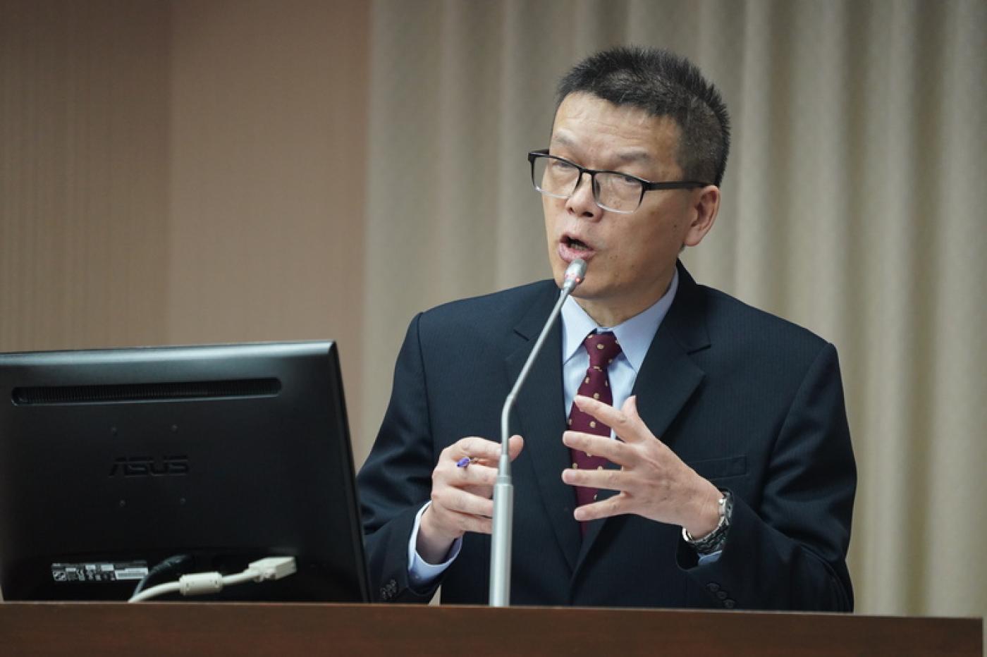 NCC代理主委陳崇樹（圖）28日表示，6月底之前，共有37家廣電事業執照屆期，若遲不審議換照案，累積到下半年將高達50家無法換照。中央社
