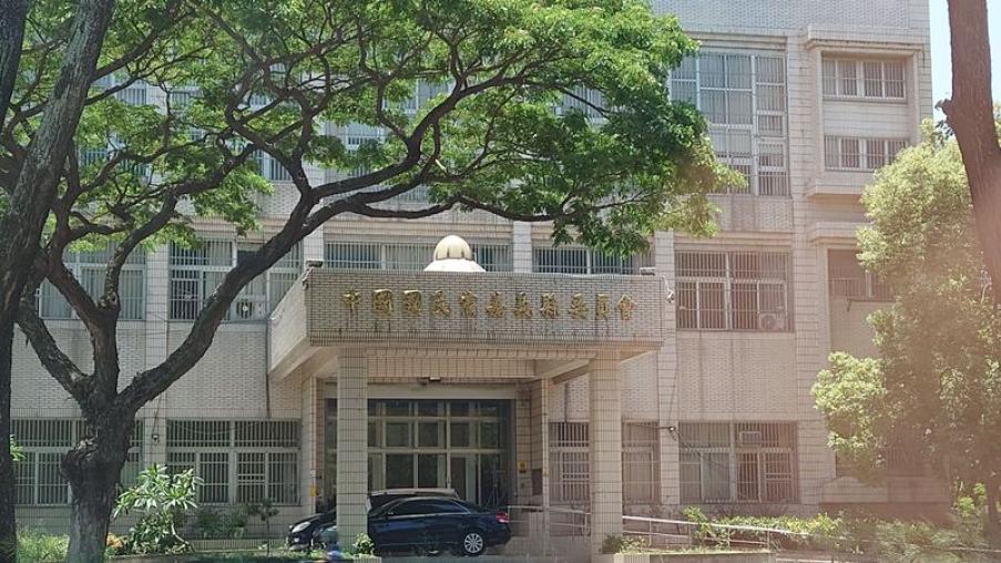 罷陳冠廷涉幽靈連署　國民黨嘉義縣黨部書記長、王育敏服務處主任遭羈押