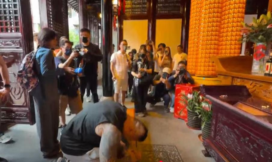 柯文哲確定延押2月！網驚呼：館長跪完上海城隍爺就出事　「太狠了」