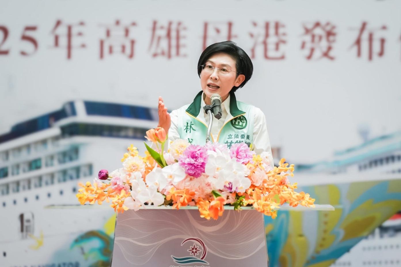 林岱樺在高雄地檢起訴前，仍然勤跑活動，她表示仍會堅持參選高雄市長。翻攝林岱樺臉書