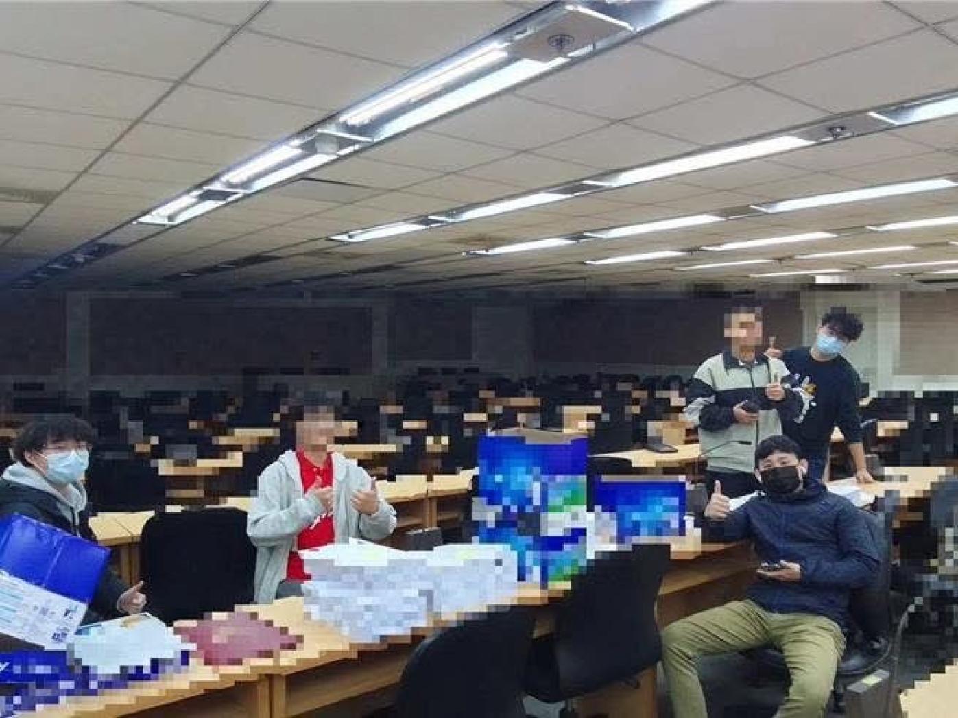 罷免李坤城領銜人宋建樑貼出的造冊照片，所有人都穿長袖，李坤城質疑這不是最新的照片。翻攝宋建樑「Threads」