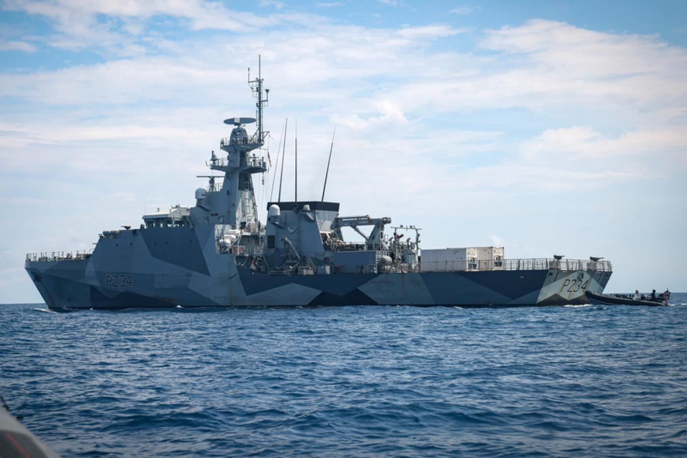 英國海軍巡邏艦史佩號（HMS Spey）18日穿越台灣海峽，23日在南海執行自由航行行動。圖為資料照。（英國海軍提供）中央社