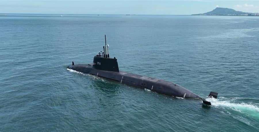 海鯤號第2次出港海測　海軍要求潛測深度200米　預估11月交艦