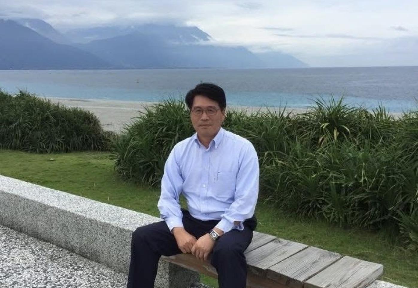 游盈隆參選過花蓮縣長、立委，他的臉書照片也充滿花蓮風景照，對傅崐萁他有深刻的認識。翻攝游盈隆臉書
