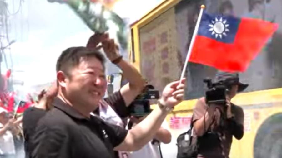 護國大遶境車掃花蓮！張峻現身力挺　林右昌：罷免傅崐萁不分藍綠黨派