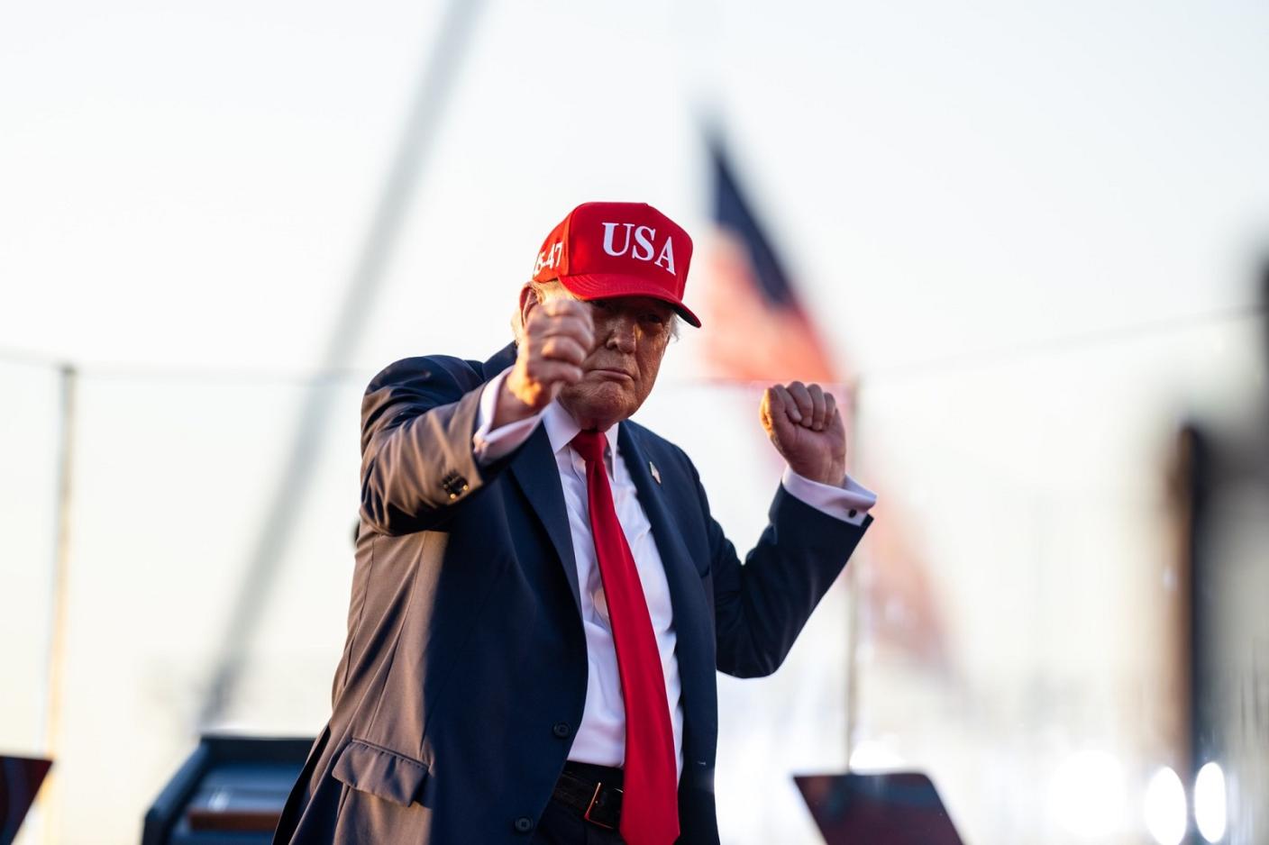 川普對等關稅暫緩期將屆，國人關注台灣關稅進度和結果。翻攝The White House臉書