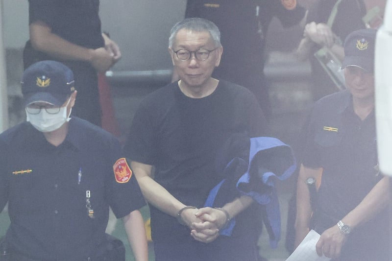 台北地院近日密集審京華城案，圖為台北市前市長柯文哲8日步入法院。中央社