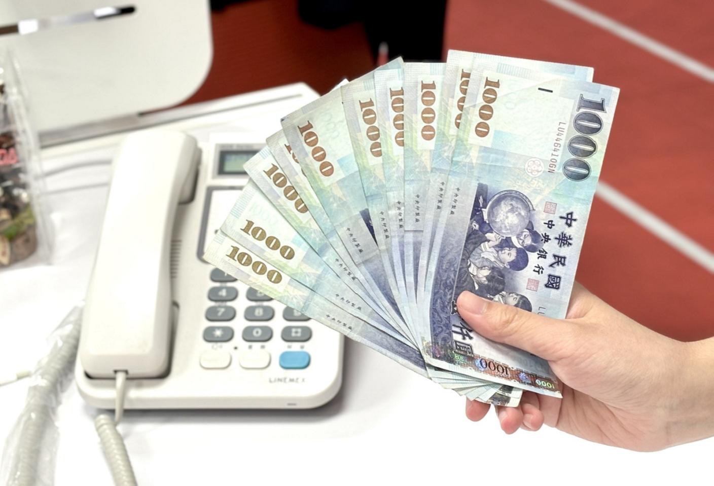 立法院上周五通過普發現金一萬2350億預算，但刪除政院提出撥補台電1000億預算，引發朝野對立。資料照片